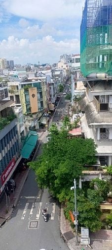 Cho thuê nhà 2 mặt tiền Nguyễn Đình Chiểu, P.2, Q.3 giá 60tr