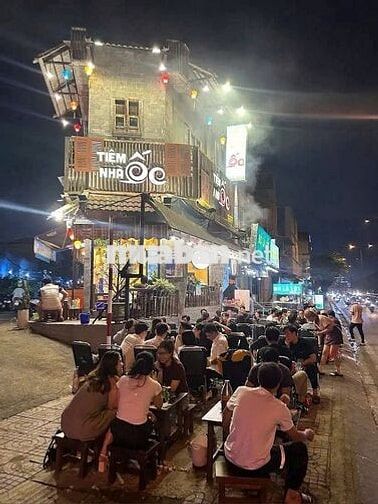 MT Phạm Văn Đồng Ngang 8m Có 3 Lầu Vỉa Hè GIữa Phan Văn Trị- Nguyễn Xí