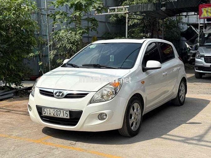 HUYNDAI I20 2011 TỰ ĐỘNG ,XE RẤT ĐẸP