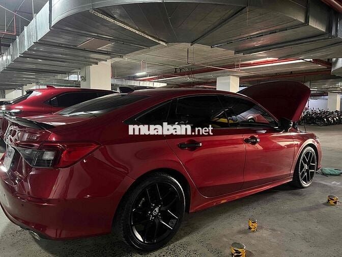 Civic RS 25100 km Đỏ, Xe đẹp, hãng bán đã test xe