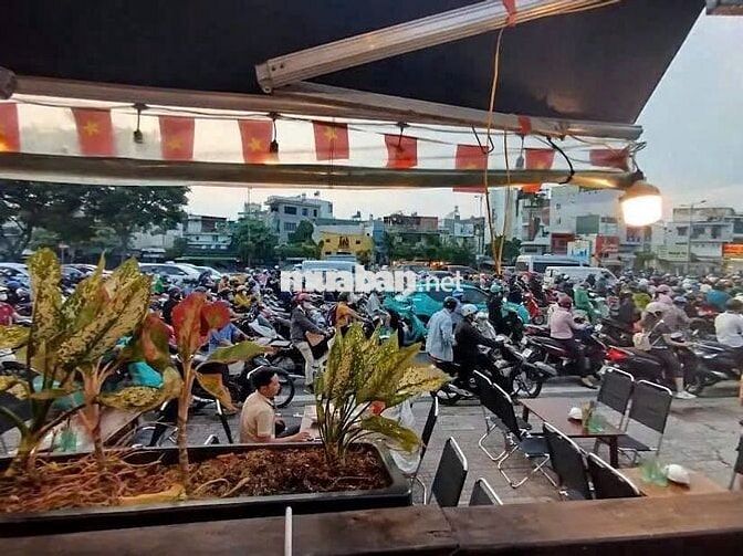 MT Phạm Văn Đồng Ngang 8m Có 3 Lầu Vỉa Hè GIữa Phan Văn Trị- Nguyễn Xí