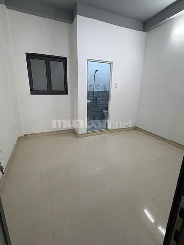 Chính chủ cần bán gấp NhàMặt tiền hiếm – vị trí vàng Lạc Long Quân Q11