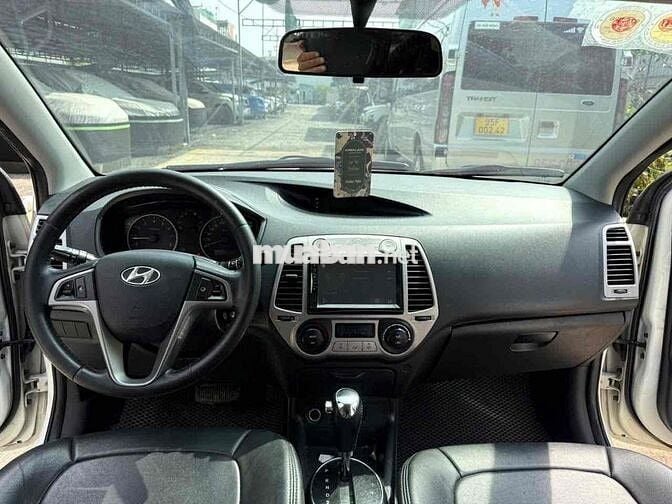 HUYNDAI I20 2011 TỰ ĐỘNG ,XE RẤT ĐẸP