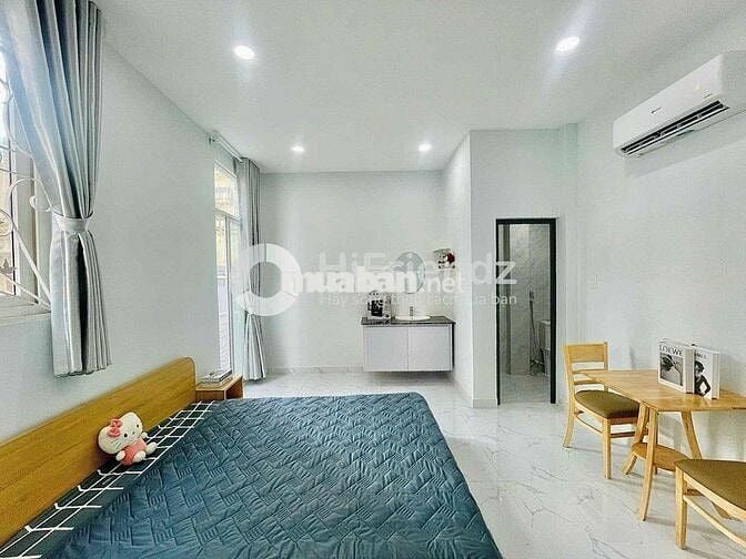 Cho Thuê Studio 25m2 Balcon Cửa Sổ Ngay Vòng Xoay Dân Chủ Quận 3