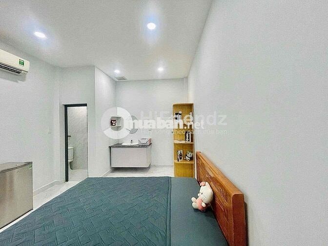 Cho Thuê Studio 25m2 Balcon Cửa Sổ Ngay Vòng Xoay Dân Chủ Quận 3