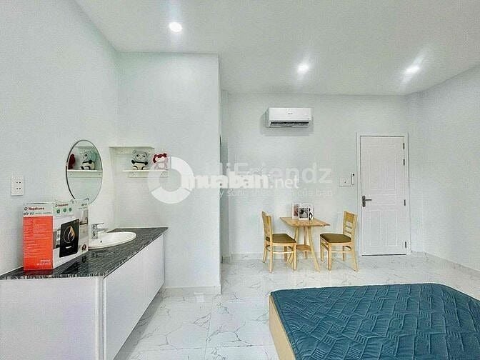 Cho Thuê Studio 25m2 Balcon Cửa Sổ Ngay Vòng Xoay Dân Chủ Quận 3