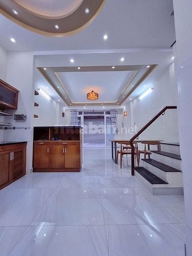 Cần tiền bán gấp nhà Nguyễn Thị Thập. Tân Hưng. Quận 7. Giá 3 tỷ 990