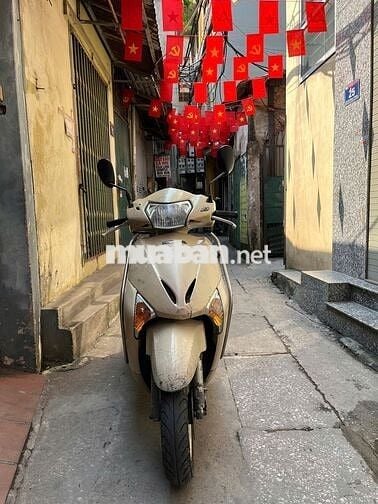 Chính chủ bán xe Honda Lead đời đầu. Xe tốt êm