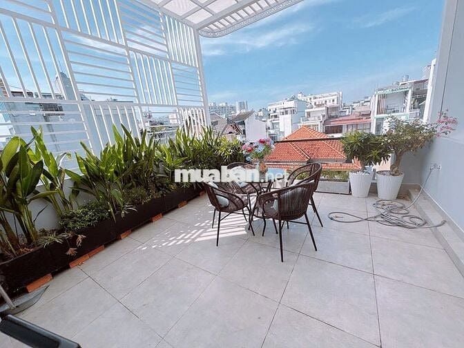 NHÀ PHỐ SANG TRỌNG - SÁT MT NGUYỄN THỊ THẬP Q7 -- 5 PN - S.T CHIL CHIL