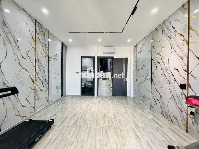 NHÀ ĐẸP - 68E Nguyễn Minh Hoàng, P.12, Tân Bình - 5x19m, 4 Tầng, 290m2