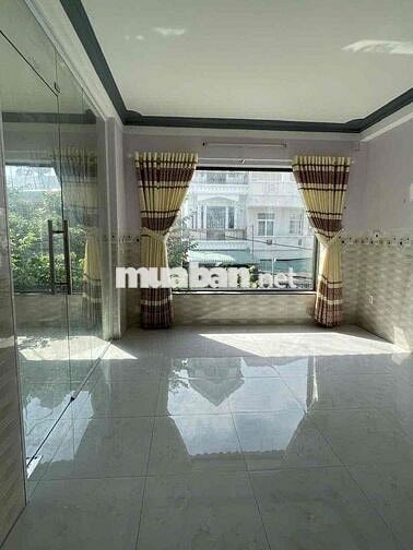 cần bán căn nhà rộng đẹp 5p 6,8 tỷ