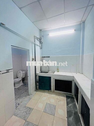 💰💰💰 NHÀ CẤP 4 DT Khủng 5❌16m: 2PN, 2WC - HẺM 318 THỐNG NHẤT, P16, GV