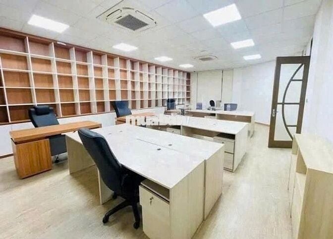 NHÀ ĐẸP GIÁ TỐT - 294A Nguyễn Trọng Tuyển, P.1, QTB - 9x20m - 5PN