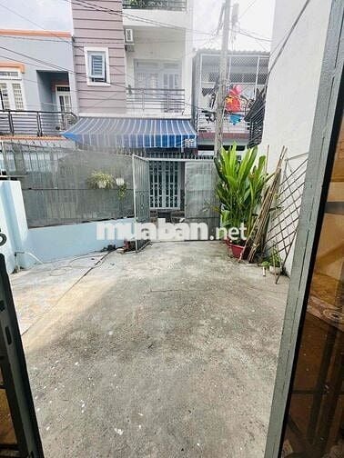 💰💰💰 NHÀ CẤP 4 DT Khủng 5❌16m: 2PN, 2WC - HẺM 318 THỐNG NHẤT, P16, GV