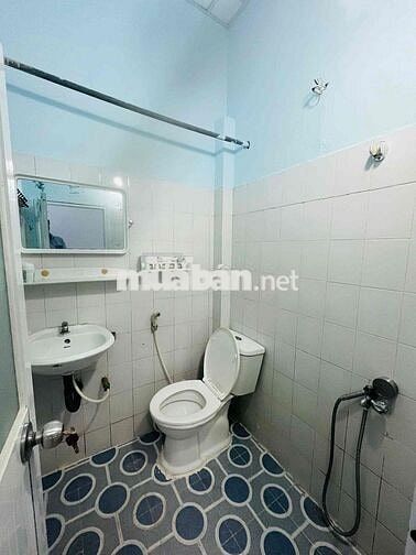 💰💰💰 NHÀ CẤP 4 DT Khủng 5❌16m: 2PN, 2WC - HẺM 318 THỐNG NHẤT, P16, GV