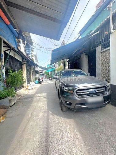 Bán nhà Đúc 2 Lầu Nguyễn Văn Quá Quận 12, DT 352m2, Hẻm 6m, Giá 8Tỷ2