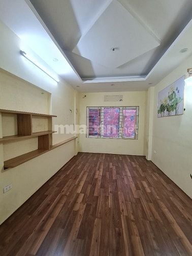 Nhà nguyên căn ngõ Kiến Thiết cách đường Khâm Thiên 1 nhà