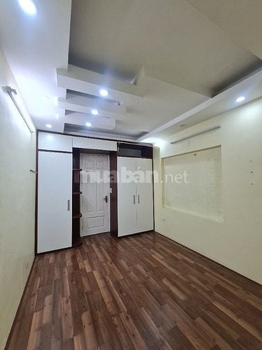 Nhà nguyên căn ngõ Kiến Thiết cách đường Khâm Thiên 1 nhà