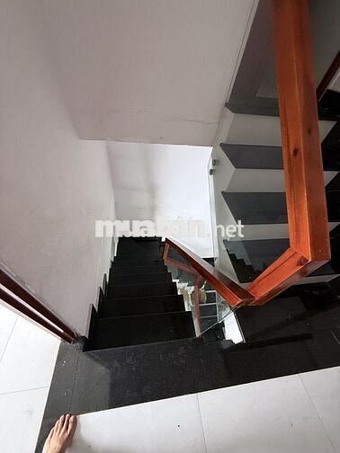 Chính chủ cần bán nhà 2pn 2pvs sàn btct, nở hậu, gần chợ Bà Điểm