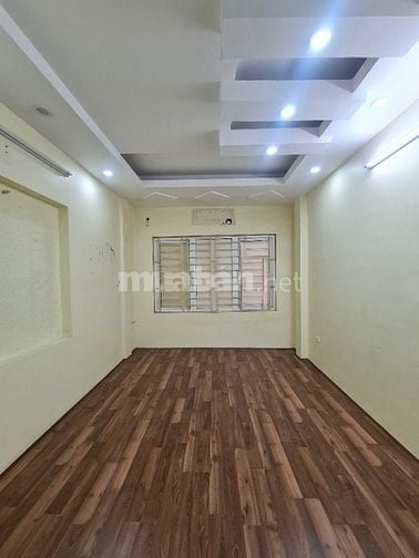 Nhà nguyên căn ngõ Kiến Thiết cách đường Khâm Thiên 1 nhà