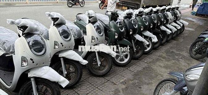 Honda Scoopy Xe tay ga màu Đen Mới