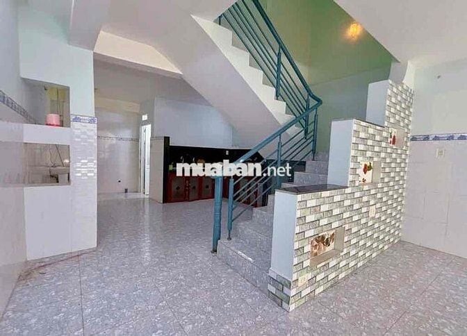 NHÀ ĐẸP -TỈNH LỘ 10 - TÊN LỬA - NGANG 4.4 - 70M2