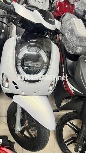 Honda Scoopy Xe tay ga màu Đen Mới