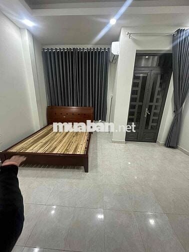 Share lại 1 phòng trong nhà nguyên căn