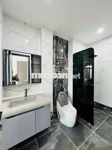 NHÀ ĐẸP - 68E Nguyễn Minh Hoàng, P.12, Tân Bình - 5x19m, 4 Tầng, 290m2