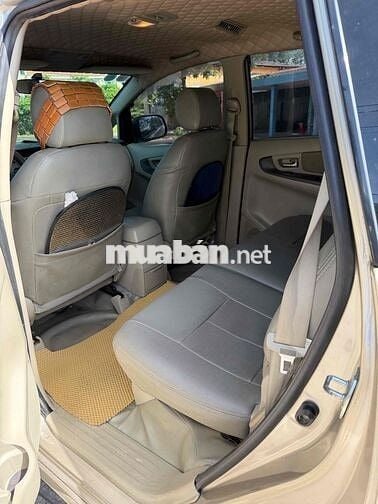 Toyota Innova 2015 2.0E - zin căng nét