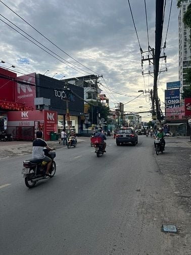 Cho thuê nhà mặt  đường Nguyễn Duy Trinh  DTKV 284m2 ( 8 x 35,5m ) , 