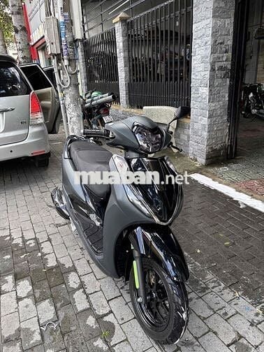 Cần bán lead 4val 2025 xanh nhám