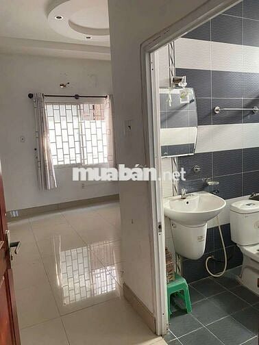 CHO THUÊ NHÀ 5X20(TRỆT+2 LẦU+ST+4PN+5WC) NHÀ ĐANG SƠN SỬA LẠI MỚI