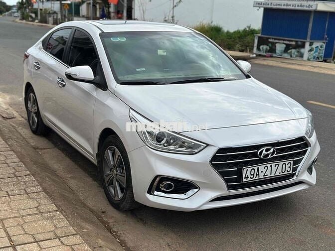 Hyundai Accent ATH 2018. 36000km (chuẩn)