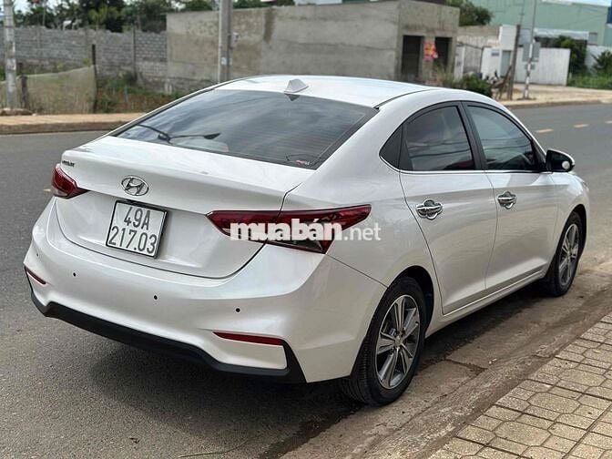 Hyundai Accent ATH 2018. 36000km (chuẩn)