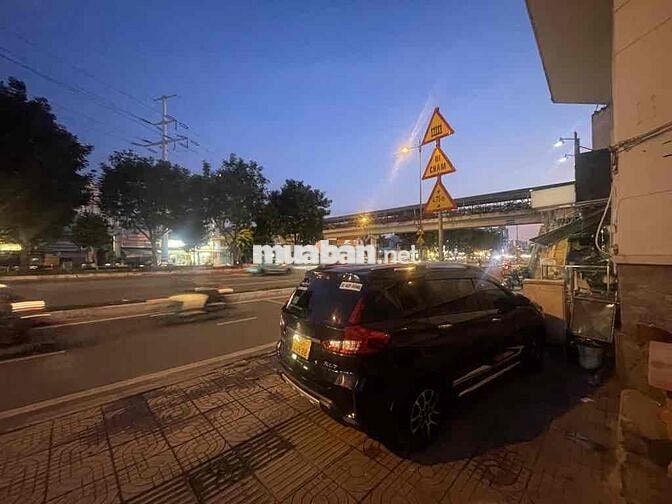 MẶT TIỀN PHẠM VĂN ĐỒNG THỤT VÀO 20M - XE HƠI ĐỖ CỬA - ĐẤT TẶNG NHÀ NAT