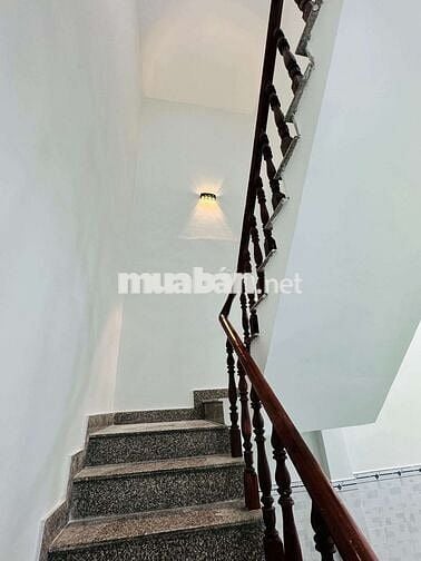 BÁN NHÀ SỔ HỒNG RIÊNG. TRUNG CHÁNH. GẦN TÔ KÝ NGUYỄN ẢNH THỦ. CHỢ BẮP.