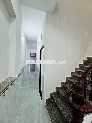 BÁN NHÀ SỔ HỒNG RIÊNG. TRUNG CHÁNH. GẦN TÔ KÝ NGUYỄN ẢNH THỦ. CHỢ BẮP.