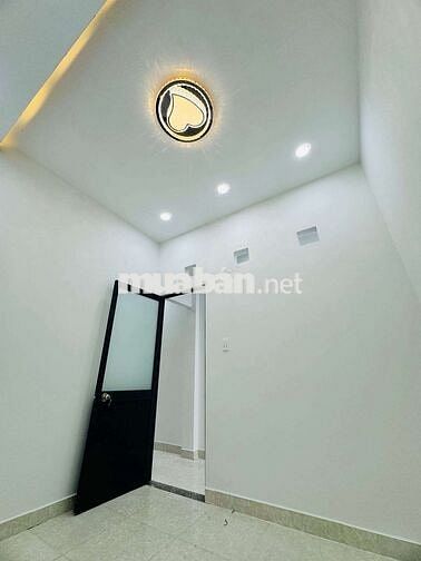 BÁN NHÀ SỔ HỒNG RIÊNG. TRUNG CHÁNH. GẦN TÔ KÝ NGUYỄN ẢNH THỦ. CHỢ BẮP.