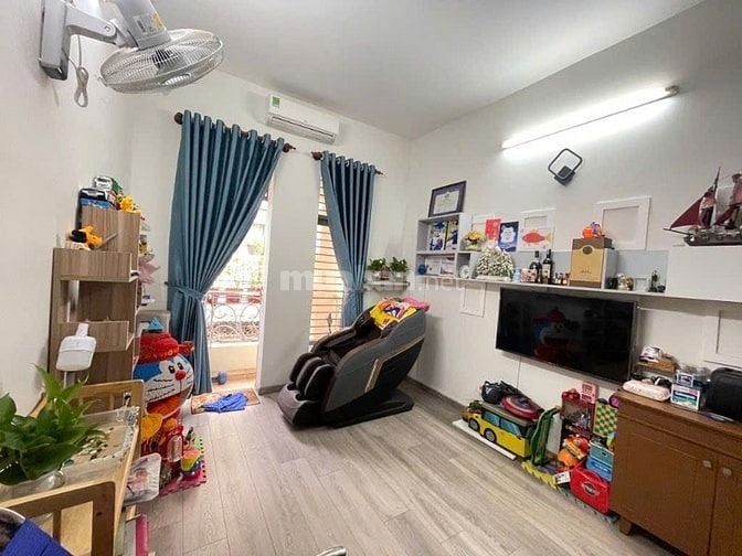 Bán NR Siêu Hiếm Đẹp, 04 PN, 03 Tầng, DT 4x16