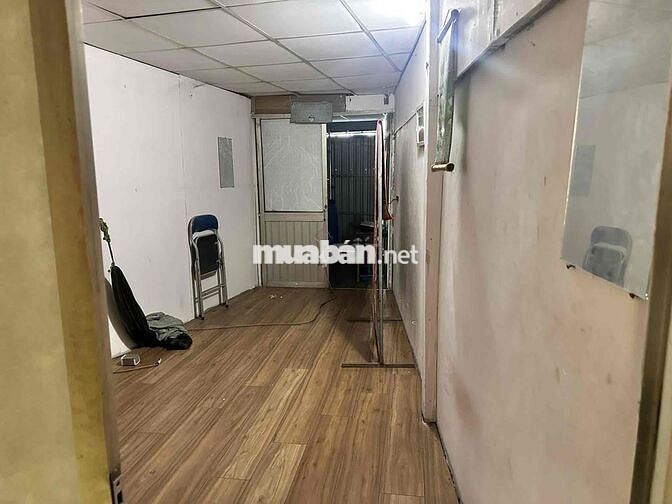 cho thuê lại nhà 1 trệt 2 lầu. do gia đình có việc gấp về quê