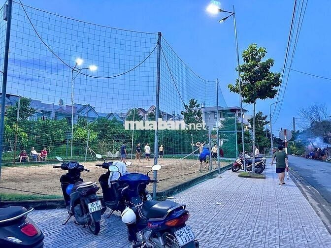 Bán nhà 1 trệt 2 lầu,sổ hồng thổ cư 100%, khu dân cư Tân Phong (5.9tỷ)