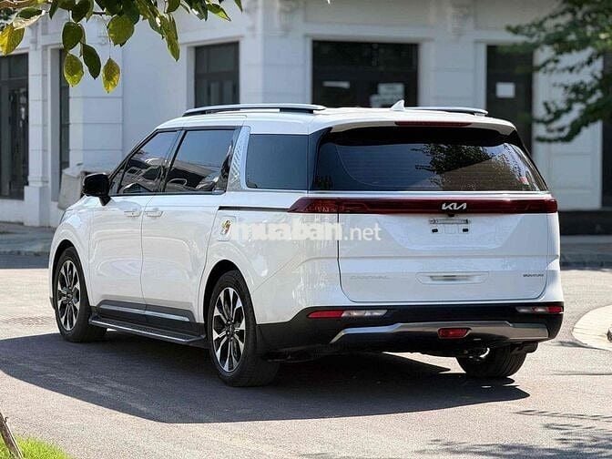 Kia Carnival 2024 2.2D Signature 31000 km