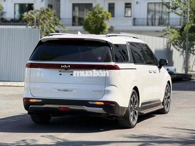 Kia Carnival 2024 2.2D Signature 31000 km