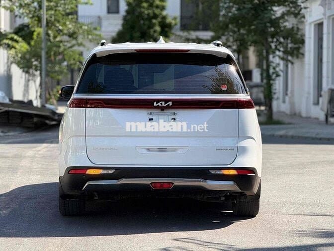 Kia Carnival 2024 2.2D Signature 31000 km