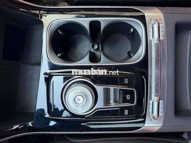 Kia Carnival 2024 2.2D Signature 31000 km