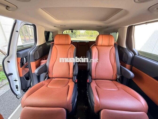 Kia Carnival 2024 2.2D Signature 31000 km