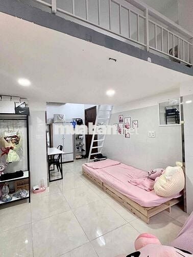 CHO THUÊ PHÒNG GÁC 4 NGƯỜi 4 XE , FULL NỘI THẤT NGAY CHỢ BÀ CHIỂU