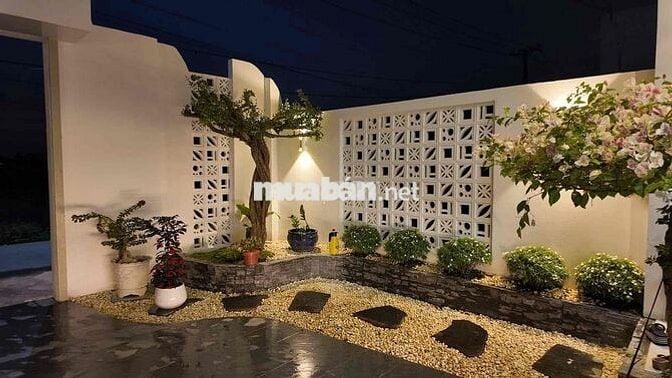 Nhà C4 Bửu Long chỉ 1T390 – 3PN, 2WC, sổ riêng, đẹp như mới!