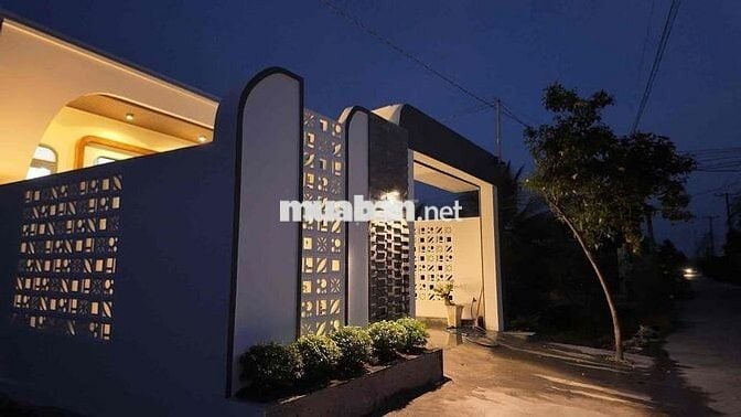 Nhà C4 Bửu Long chỉ 1T390 – 3PN, 2WC, sổ riêng, đẹp như mới!